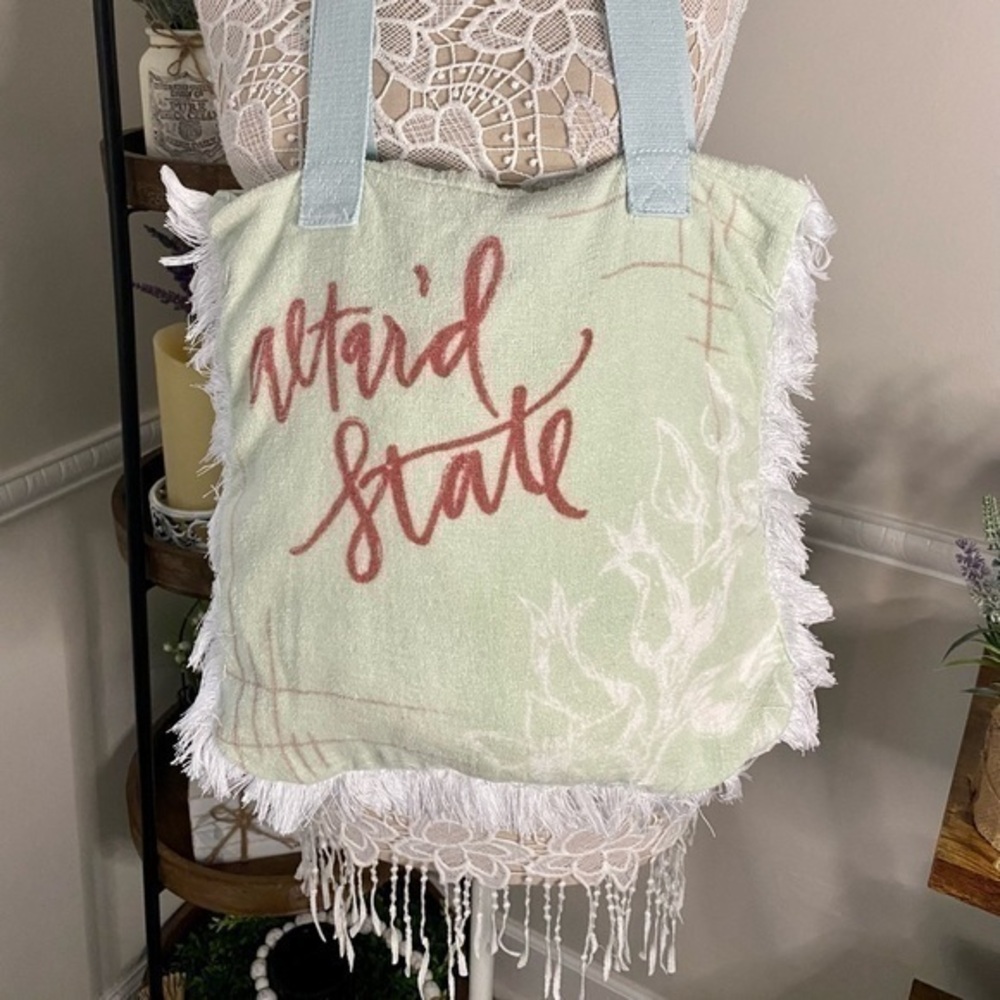 🌸Altar’d State Tote Bag Towel💚💖